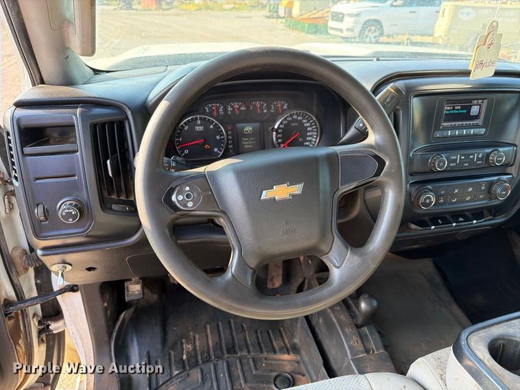 image for item FI0426 2016 Chevrolet Silverado 3500HD Crew Cab pickup truck