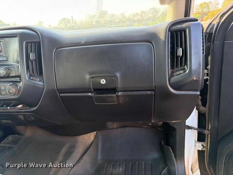 image for item FI0426 2016 Chevrolet Silverado 3500HD Crew Cab pickup truck