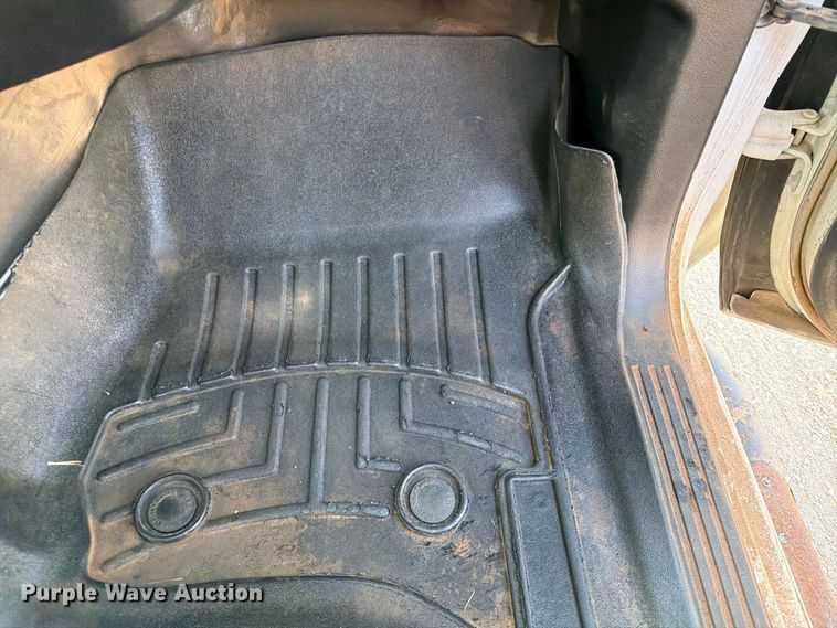 image for item FI0426 2016 Chevrolet Silverado 3500HD Crew Cab pickup truck
