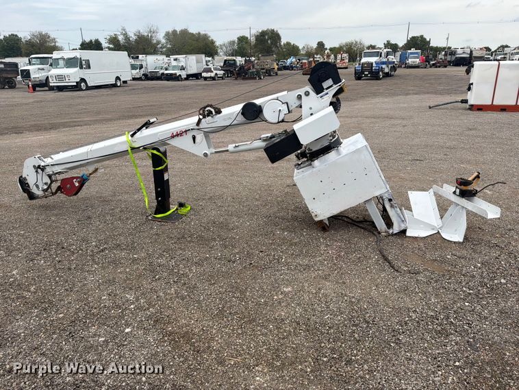 image for item FI0432 Stellar 4421 crane