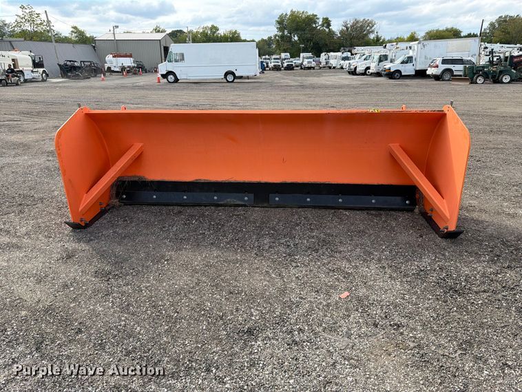 image for item FI0435 Scoop Dogg 26XXXX snow pusher