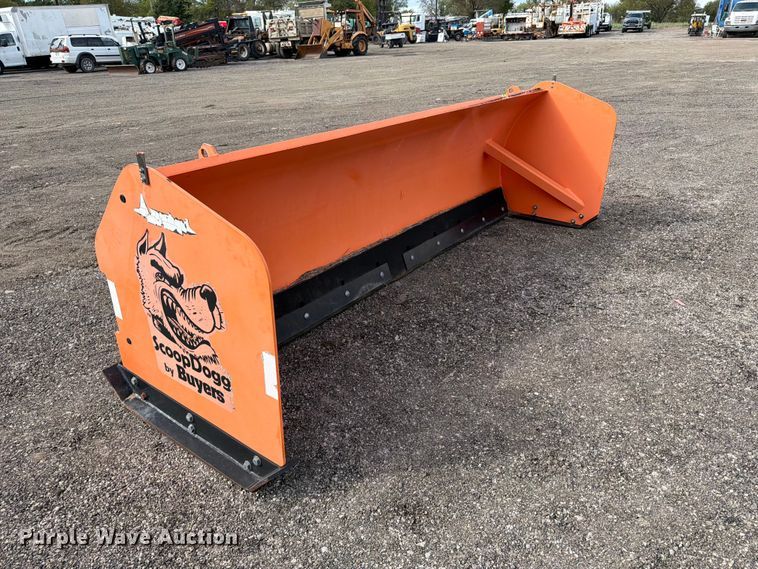 image for item FI0435 Scoop Dogg 26XXXX snow pusher