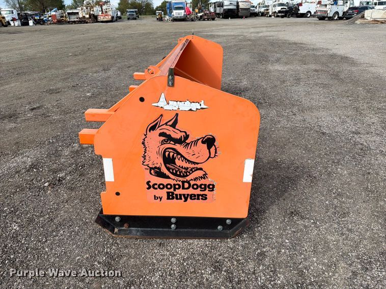 image for item FI0435 Scoop Dogg 26XXXX snow pusher