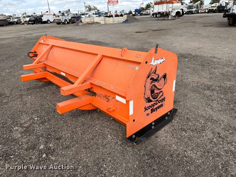 image for item FI0435 Scoop Dogg 26XXXX snow pusher