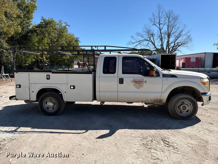 image for item FI0439 2015 Ford F-250 Super Duty Ext. Cab utility bed pickup truck