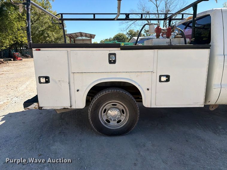 image for item FI0439 2015 Ford F-250 Super Duty Ext. Cab utility bed pickup truck