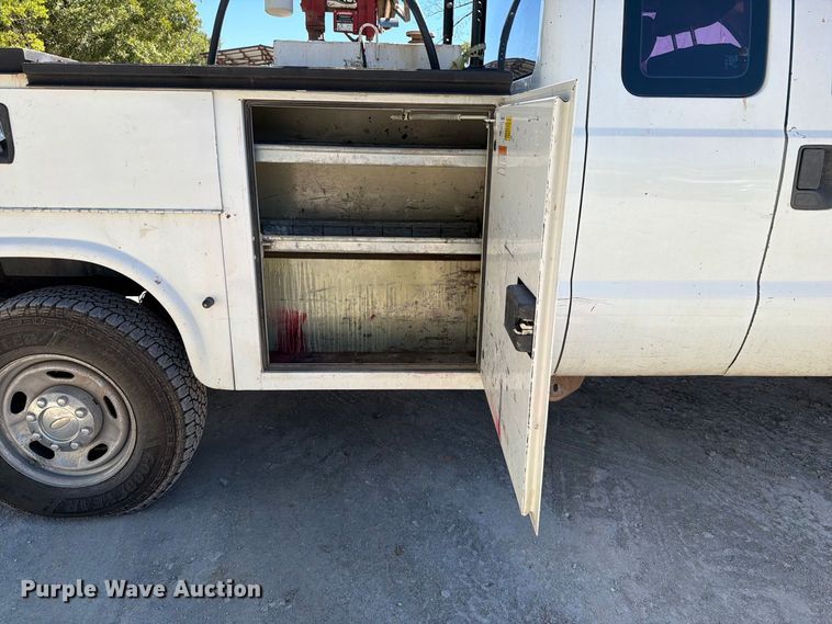 image for item FI0439 2015 Ford F-250 Super Duty Ext. Cab utility bed pickup truck
