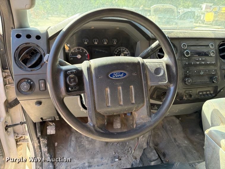 image for item FI0439 2015 Ford F-250 Super Duty Ext. Cab utility bed pickup truck
