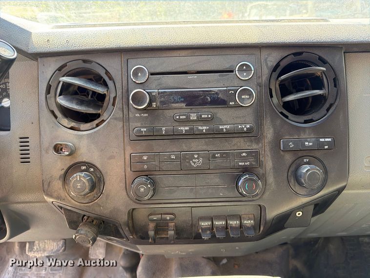 image for item FI0439 2015 Ford F-250 Super Duty Ext. Cab utility bed pickup truck