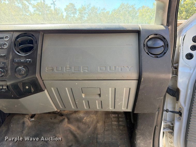 image for item FI0439 2015 Ford F-250 Super Duty Ext. Cab utility bed pickup truck