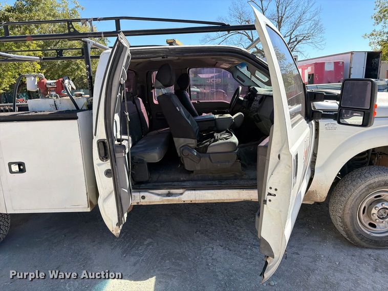 image for item FI0439 2015 Ford F-250 Super Duty Ext. Cab utility bed pickup truck