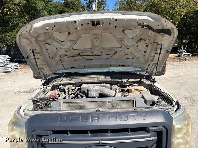 image for item FI0439 2015 Ford F-250 Super Duty Ext. Cab utility bed pickup truck