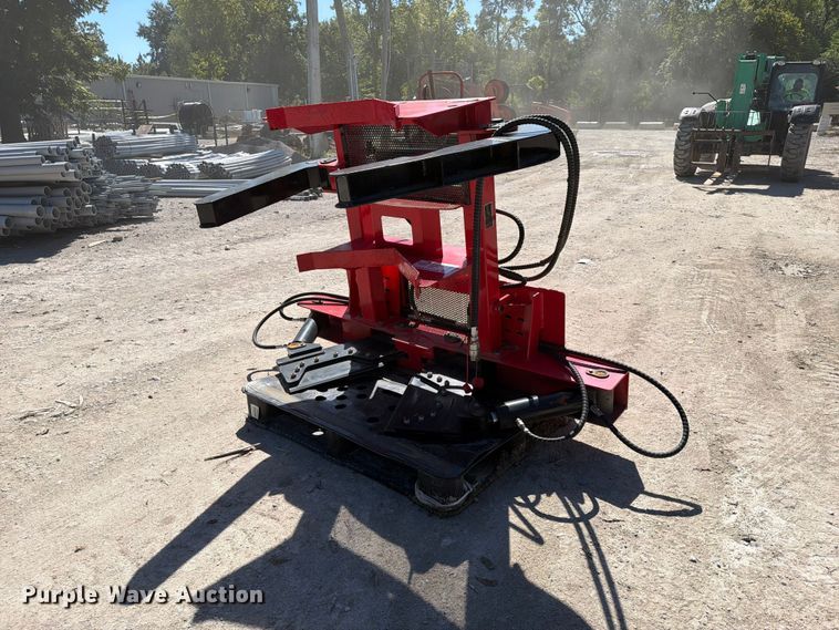 image for item FI0441 2025 GIYI GY-TS29 skid steer tree shear