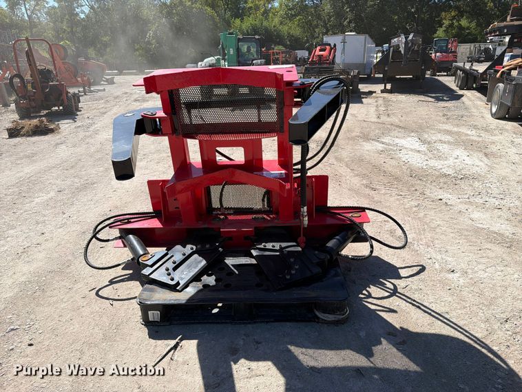 image for item FI0441 2025 GIYI GY-TS29 skid steer tree shear