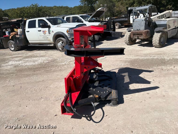 image for item FI0441 2025 GIYI GY-TS29 skid steer tree shear