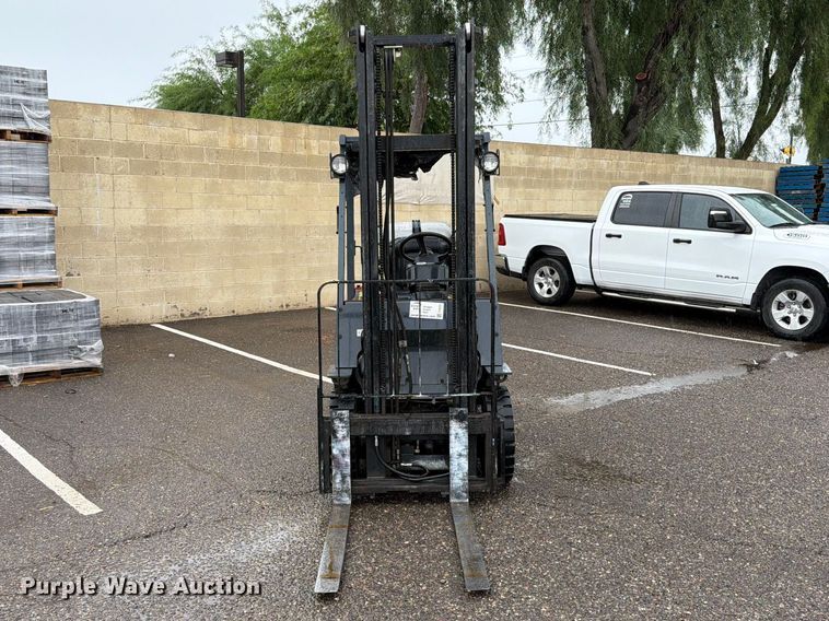 image for item FI2033 1999 Toyota 42-6FGU18 forklift