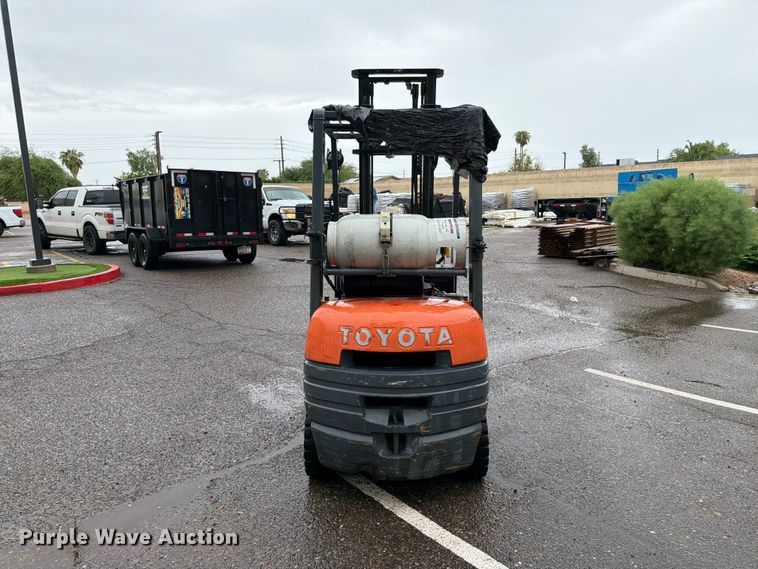 image for item FI2033 1999 Toyota 42-6FGU18 forklift