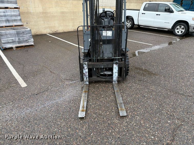 image for item FI2033 1999 Toyota 42-6FGU18 forklift