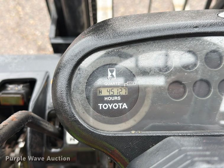 image for item FI2033 1999 Toyota 42-6FGU18 forklift