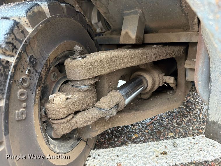image for item FI2033 1999 Toyota 42-6FGU18 forklift