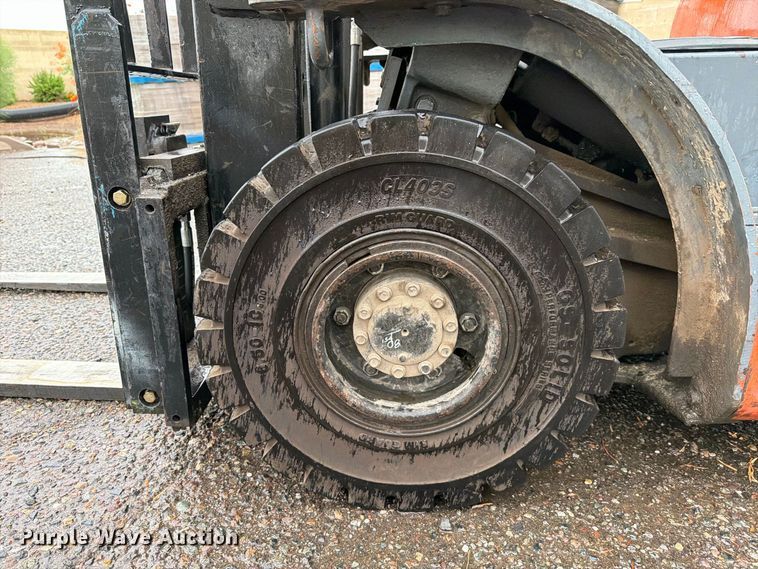 image for item FI2033 1999 Toyota 42-6FGU18 forklift