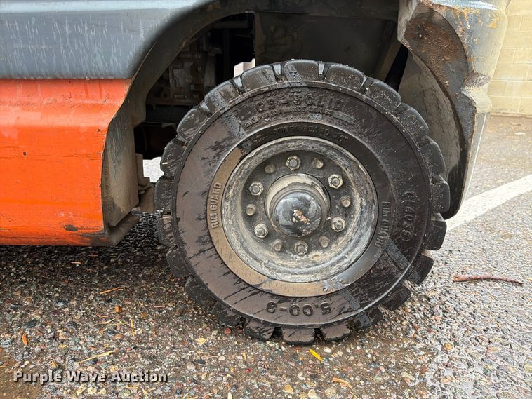 image for item FI2033 1999 Toyota 42-6FGU18 forklift