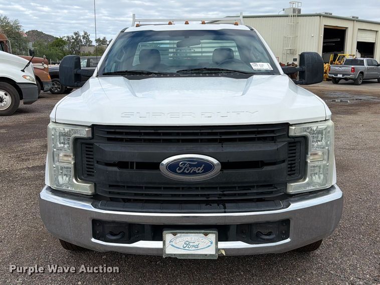 image for item FI2035 2017 Ford F350 Super Duty utility bed pickup truck