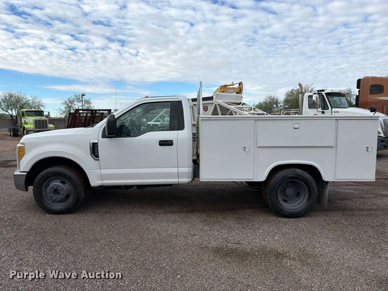 image for item FI2035 2017 Ford F350 Super Duty utility bed pickup truck