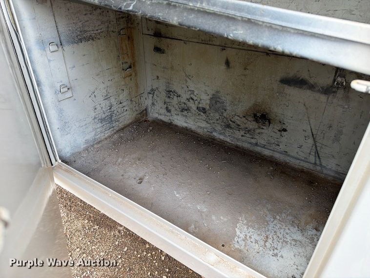 image for item FI2035 2017 Ford F350 Super Duty utility bed pickup truck