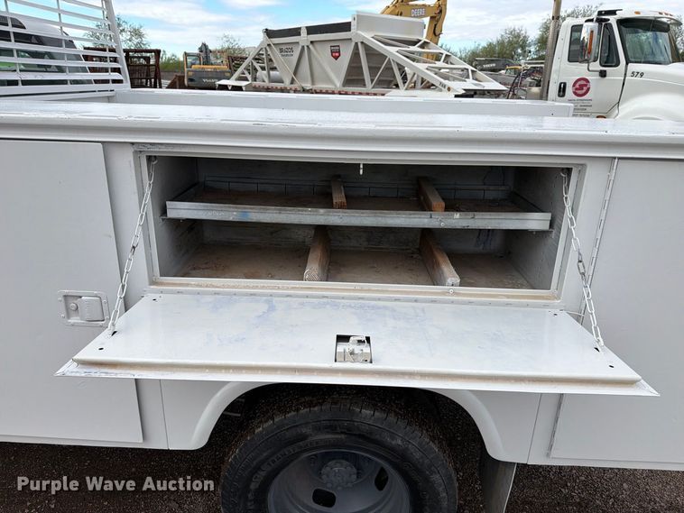 image for item FI2035 2017 Ford F350 Super Duty utility bed pickup truck