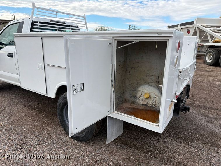 image for item FI2035 2017 Ford F350 Super Duty utility bed pickup truck