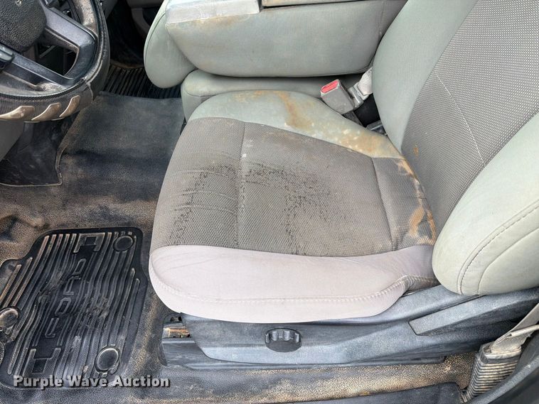 image for item FI2035 2017 Ford F350 Super Duty utility bed pickup truck
