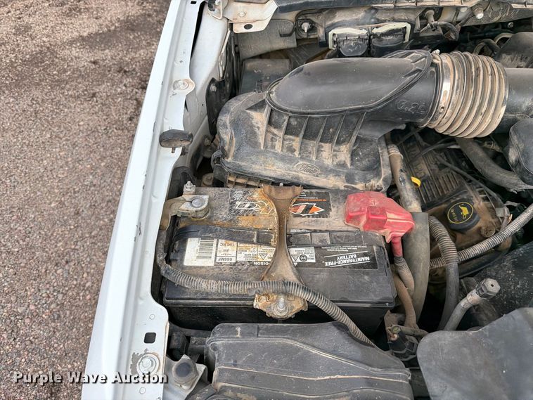 image for item FI2035 2017 Ford F350 Super Duty utility bed pickup truck