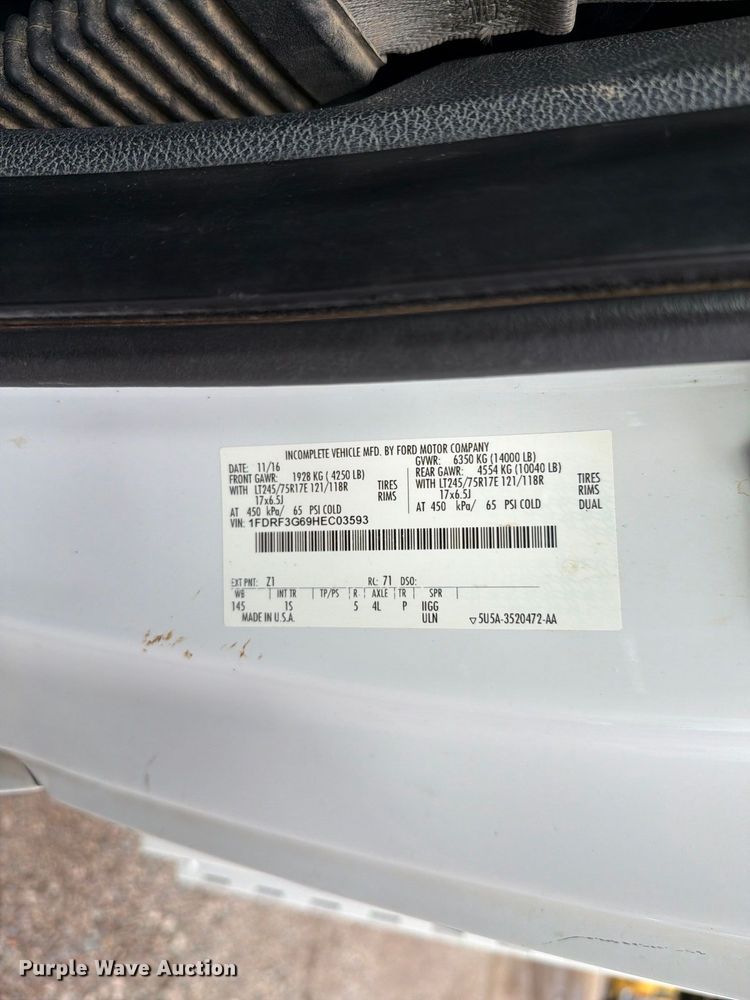 image for item FI2035 2017 Ford F350 Super Duty utility bed pickup truck