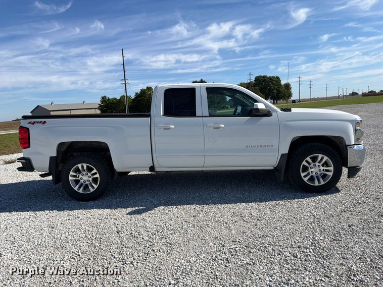 image for item FJ2022 2019 Chevrolet Silverado 1500 Ext. Cab pickup truck