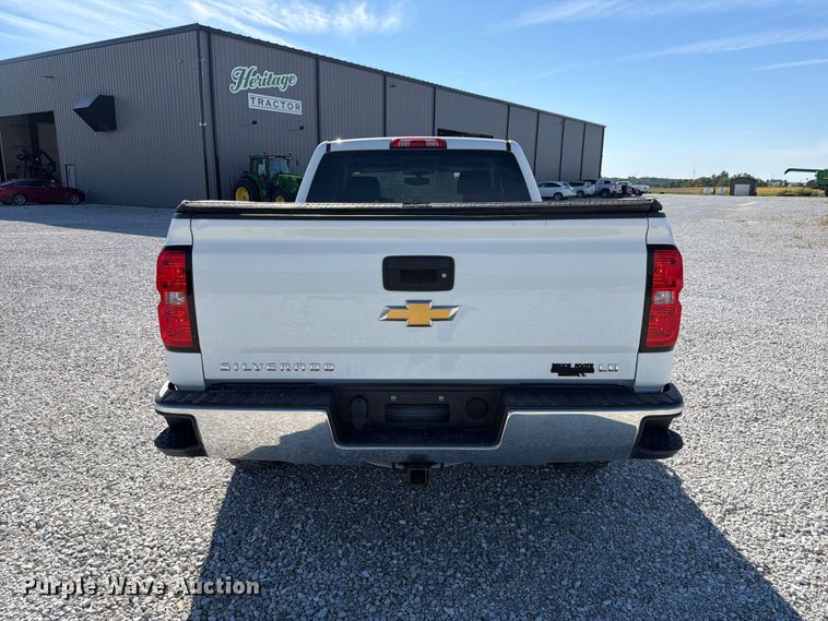 image for item FJ2022 2019 Chevrolet Silverado 1500 Ext. Cab pickup truck