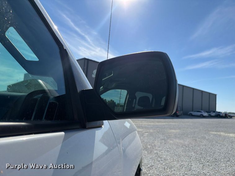image for item FJ2022 2019 Chevrolet Silverado 1500 Ext. Cab pickup truck