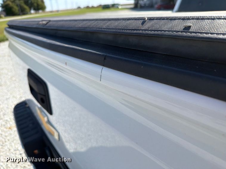 image for item FJ2022 2019 Chevrolet Silverado 1500 Ext. Cab pickup truck