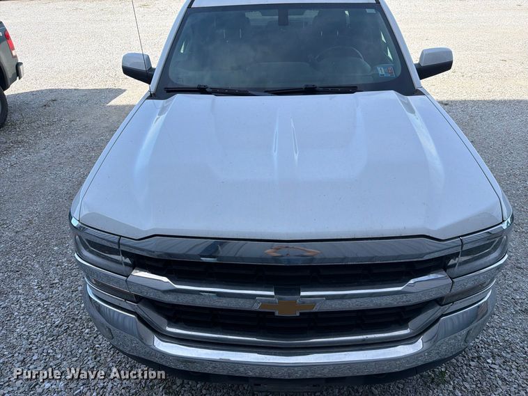 image for item FJ2022 2019 Chevrolet Silverado 1500 Ext. Cab pickup truck