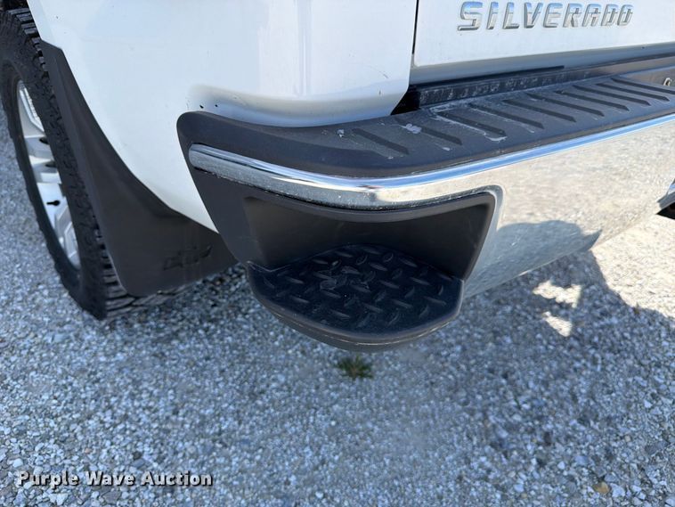 image for item FJ2022 2019 Chevrolet Silverado 1500 Ext. Cab pickup truck