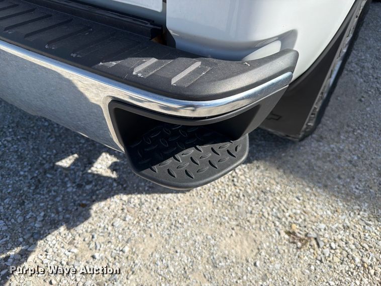 image for item FJ2022 2019 Chevrolet Silverado 1500 Ext. Cab pickup truck