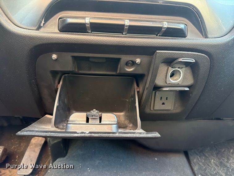 image for item FJ2022 2019 Chevrolet Silverado 1500 Ext. Cab pickup truck