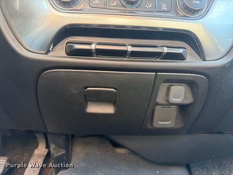 image for item FJ2022 2019 Chevrolet Silverado 1500 Ext. Cab pickup truck