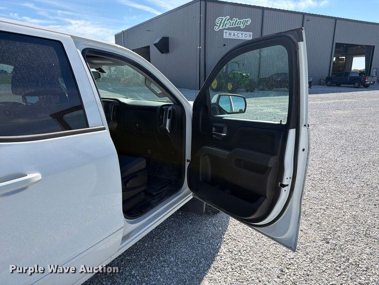 image for item FJ2022 2019 Chevrolet Silverado 1500 Ext. Cab pickup truck