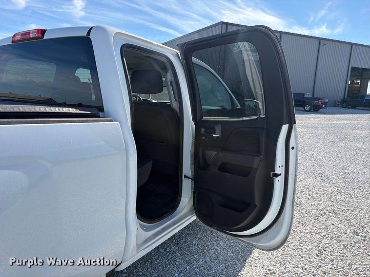 image for item FJ2022 2019 Chevrolet Silverado 1500 Ext. Cab pickup truck