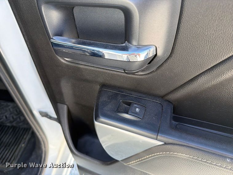 image for item FJ2022 2019 Chevrolet Silverado 1500 Ext. Cab pickup truck