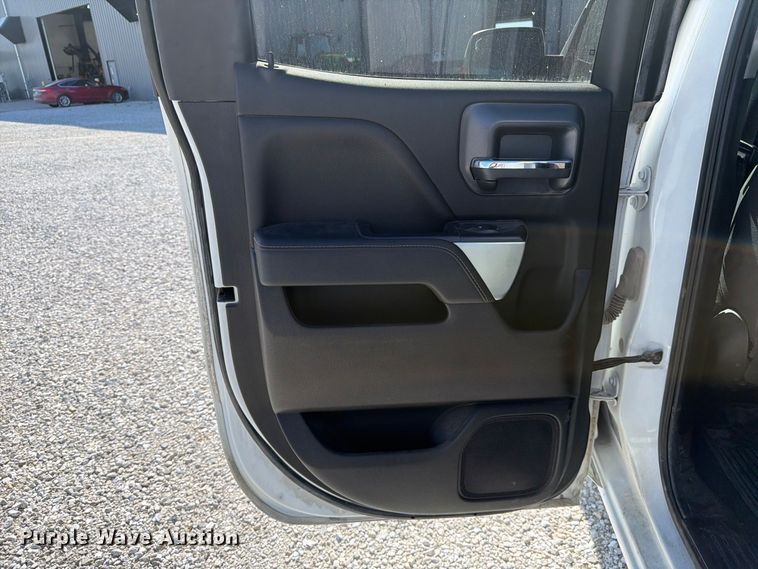 image for item FJ2022 2019 Chevrolet Silverado 1500 Ext. Cab pickup truck