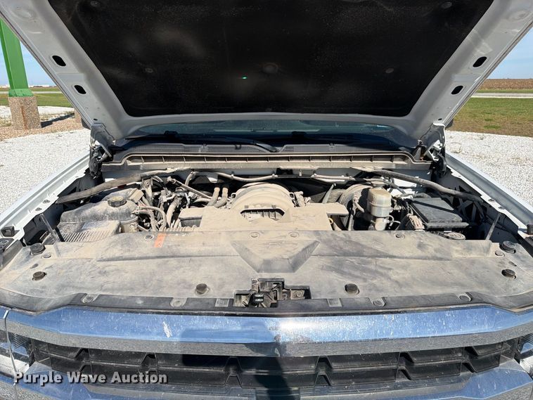 image for item FJ2022 2019 Chevrolet Silverado 1500 Ext. Cab pickup truck