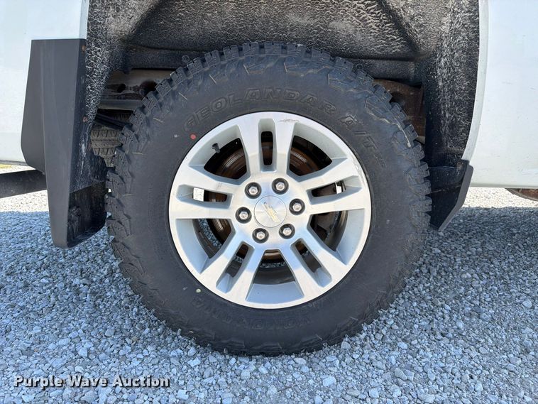 image for item FJ2022 2019 Chevrolet Silverado 1500 Ext. Cab pickup truck