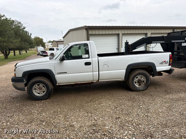 image for item FK3498 2005 Chevrolet Silverado pickup truck